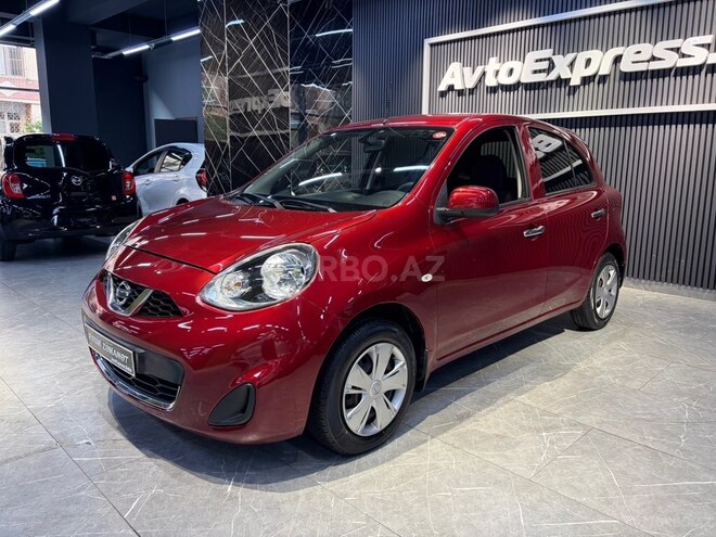 Nissan March-8