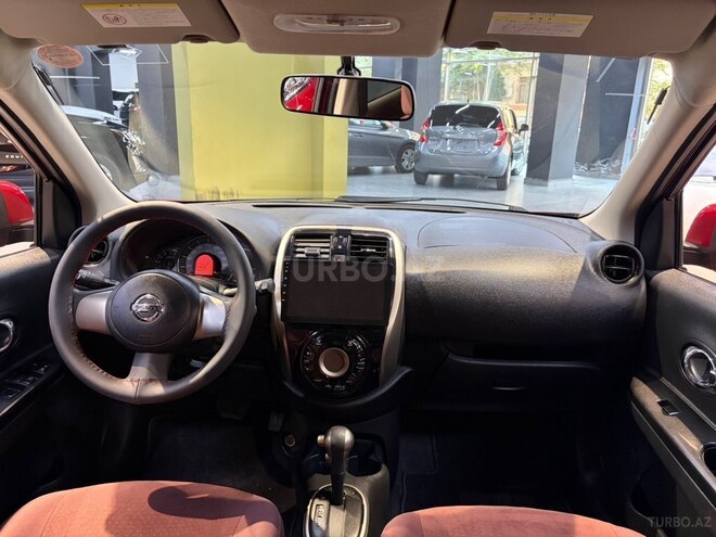 Nissan March-12