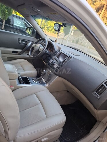 Infiniti FX35-10