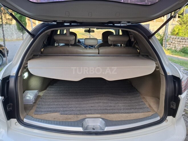Infiniti FX35-16
