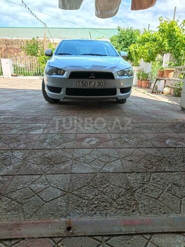 Mitsubishi Lancer-1