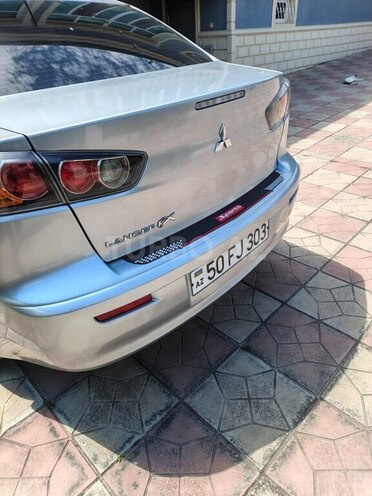 Mitsubishi Lancer-10