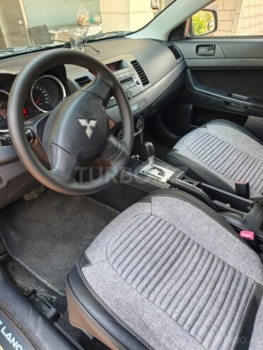 Mitsubishi Lancer-20