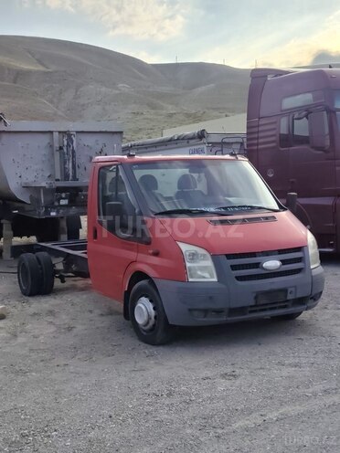 Ford Transit-7