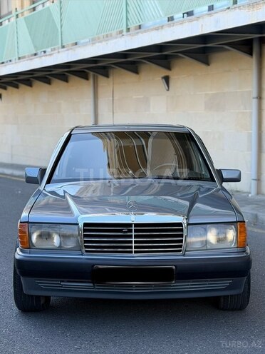 Mercedes 190-2