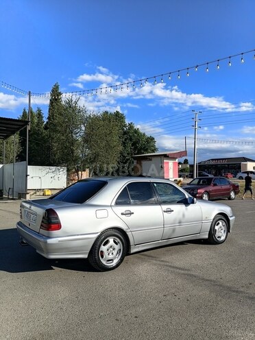 Mercedes C 280-9