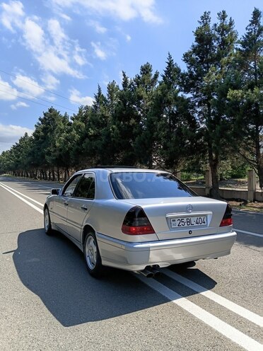 Mercedes C 280-4