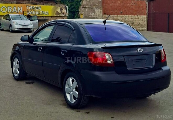 Kia Rio-3