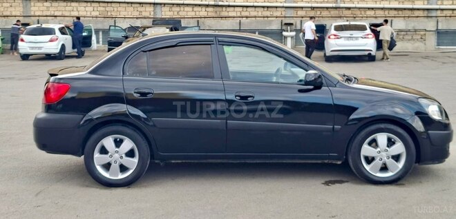 Kia Rio-5