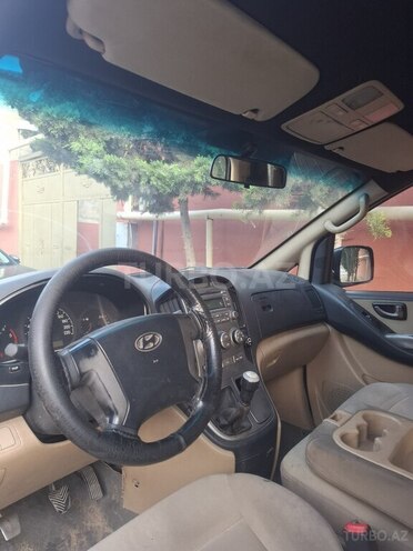 Hyundai H-1-6