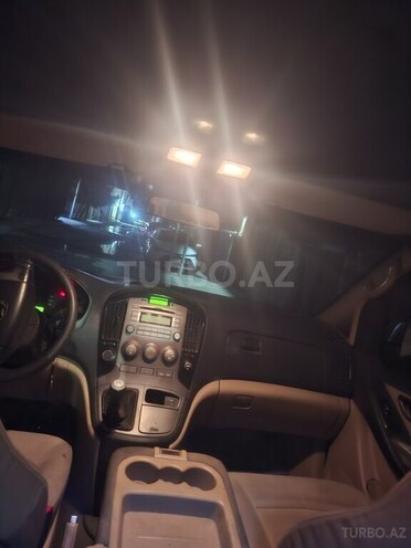 Hyundai H-1-10