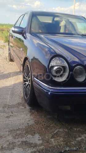 Mercedes E 320-6