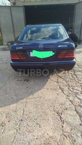 Mercedes E 320-2