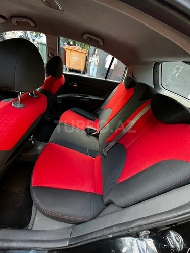 Kia Rio-10