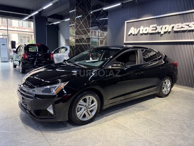 Hyundai Elantra-8