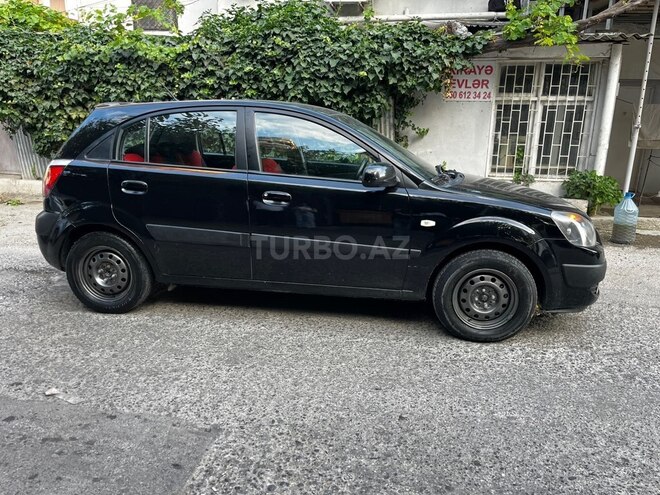 Kia Rio-5