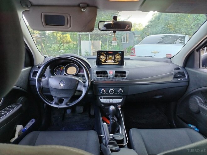 Renault Megane-5