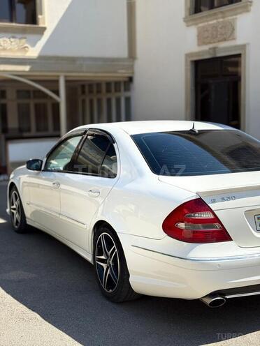 Mercedes E 320-11