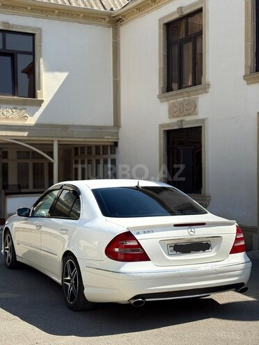 Mercedes E 320-4