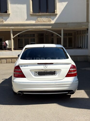 Mercedes E 320-2