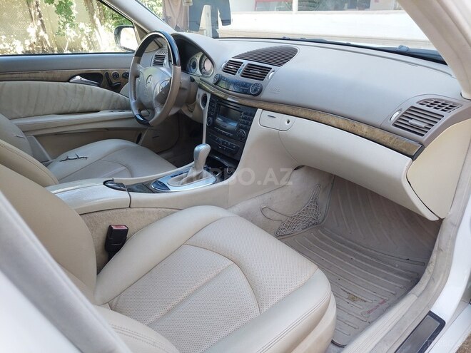 Mercedes E 320-3