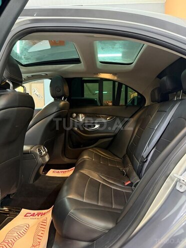 Mercedes C 300-19