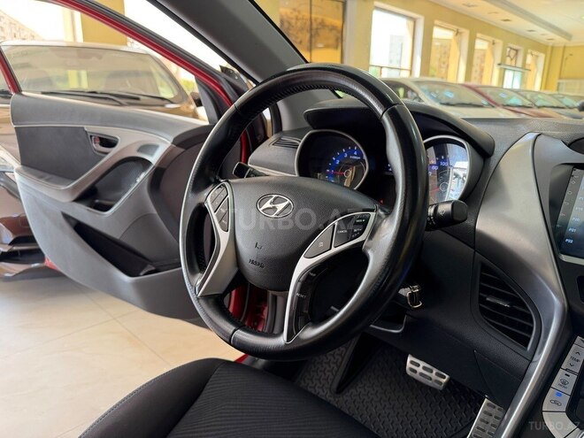 Hyundai Elantra-9