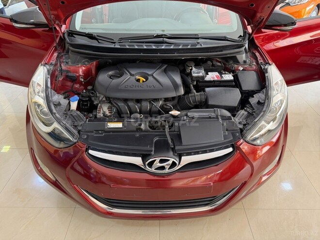 Hyundai Elantra-18