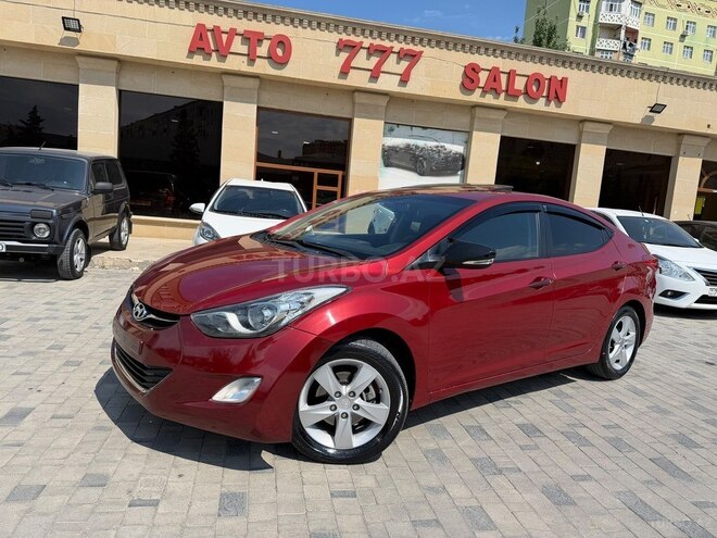 Hyundai Elantra-3
