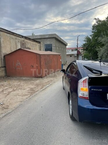Toyota Prius-2
