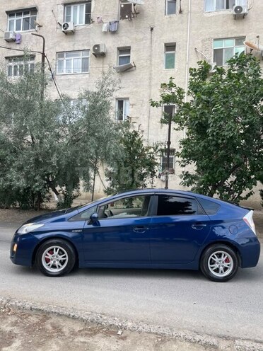 Toyota Prius-3