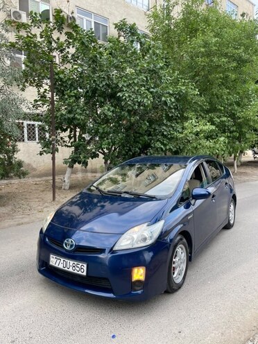 Toyota Prius-4