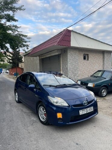 Toyota Prius-7