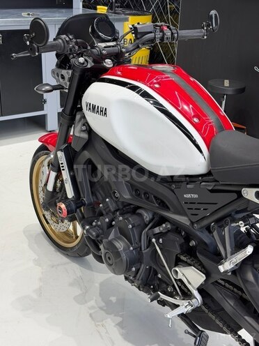 Yamaha XSR900-3