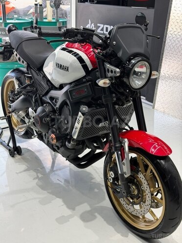 Yamaha XSR900-5