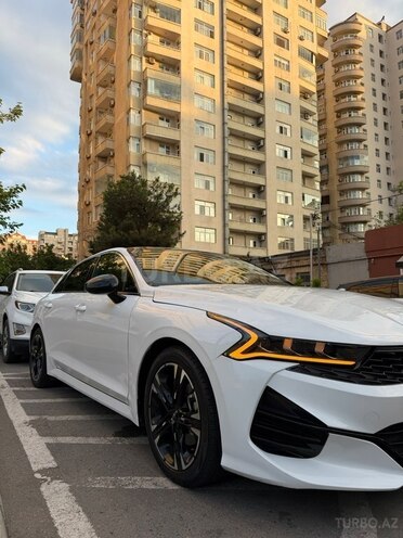 Kia K5-4