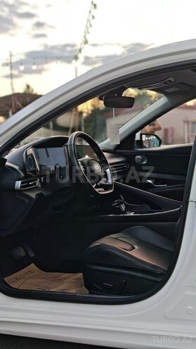 Hyundai Elantra-3