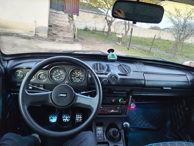 LADA (VAZ) 2106-4