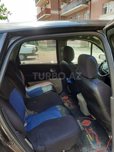 Renault Scenic-6