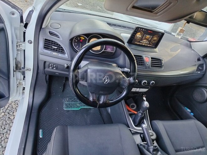 Renault Megane-7