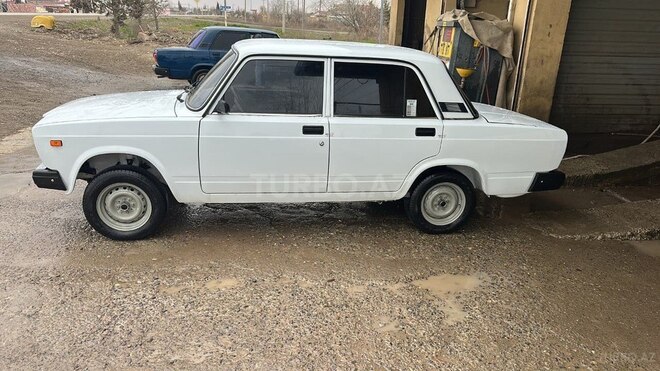 LADA (VAZ) 2107-5