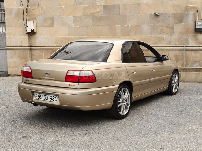 Opel Omega-8