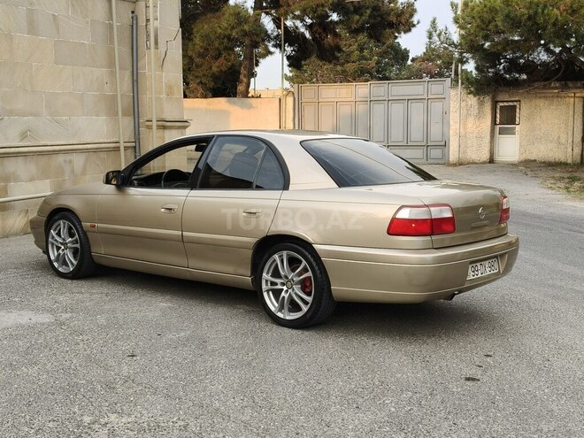 Opel Omega-12