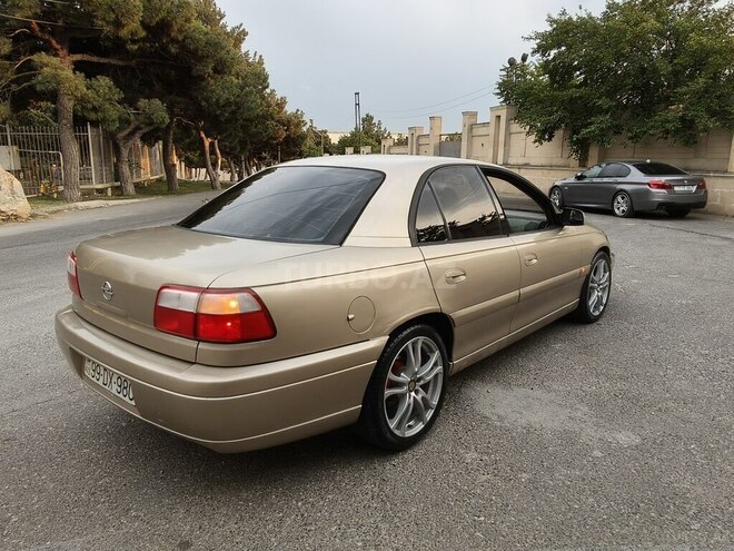 Opel Omega-10