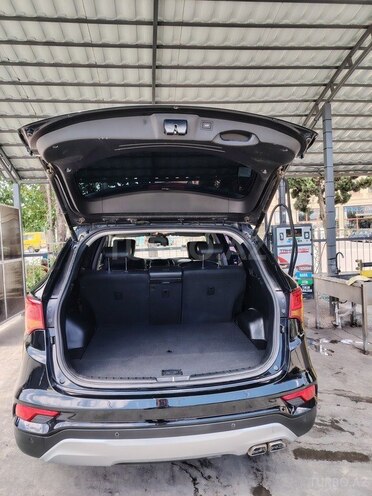 Hyundai Santa Fe-10