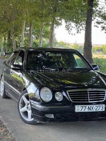 Mercedes E 240-2