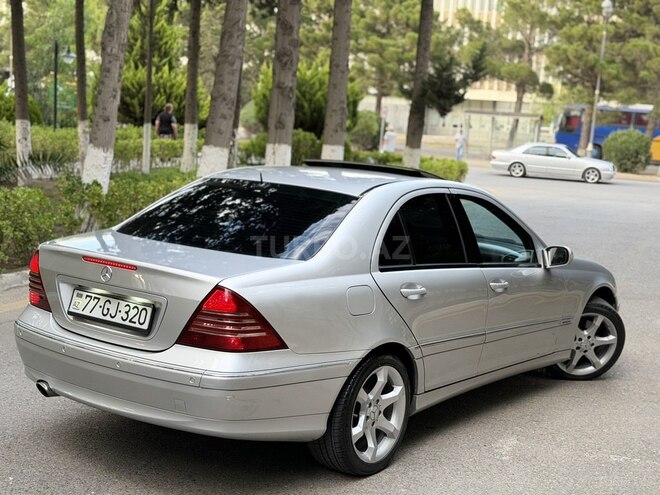 Mercedes C 320-12