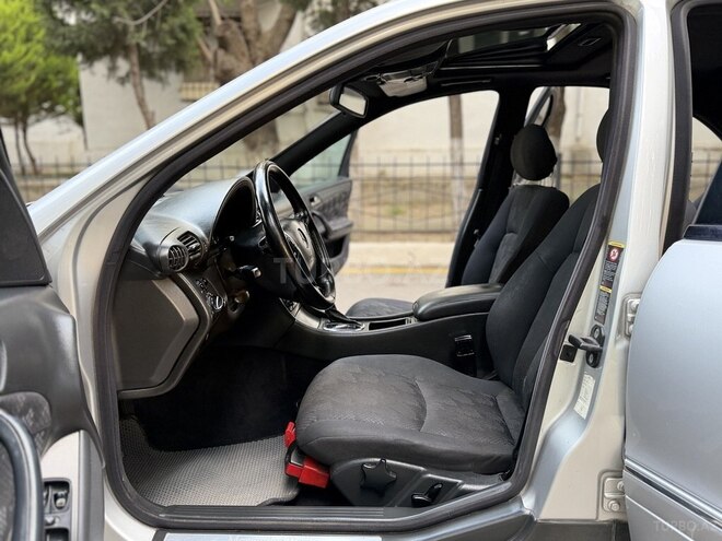 Mercedes C 320-19