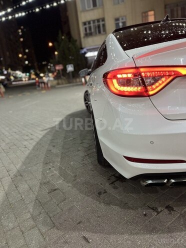 Hyundai Sonata-6