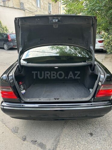 Mercedes E 220-6